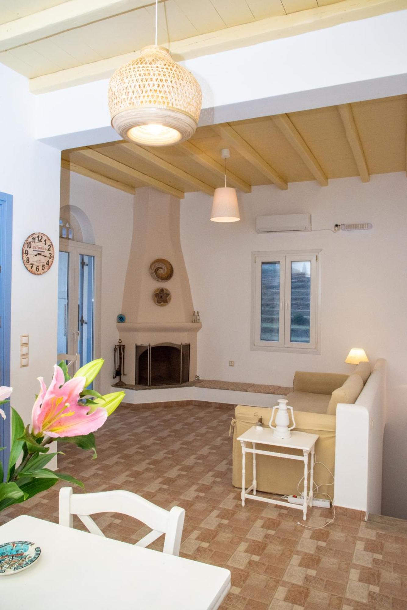 Iliopetra Residence Agios Romanos 外观 照片