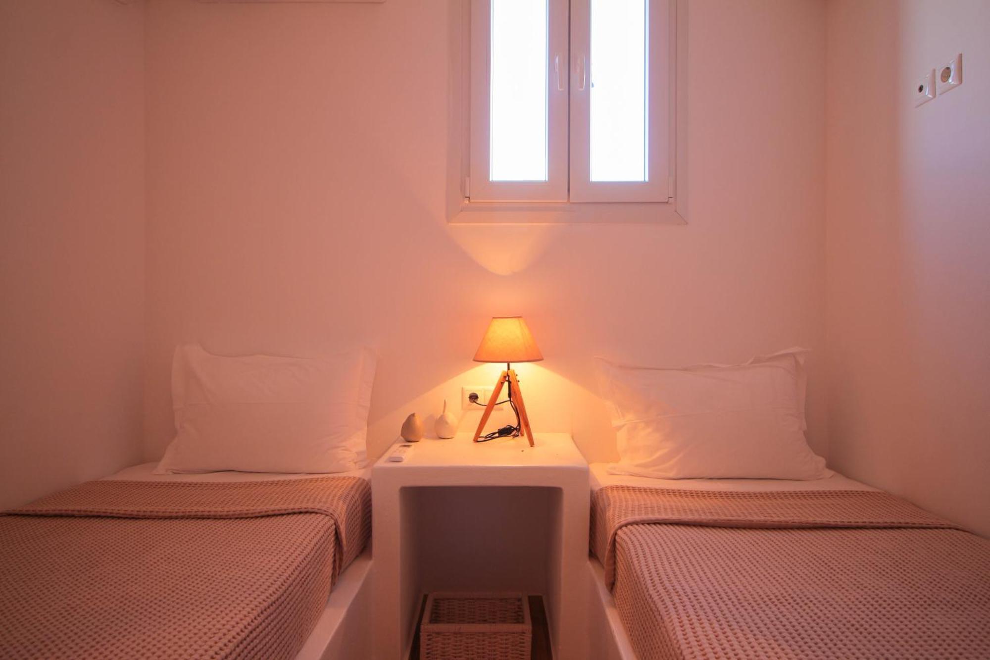 Iliopetra Residence Agios Romanos 外观 照片