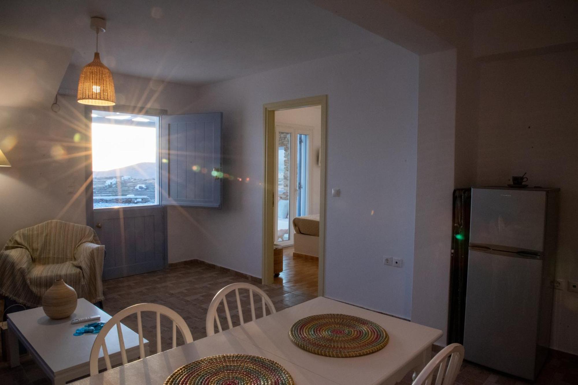 Iliopetra Residence Agios Romanos 外观 照片